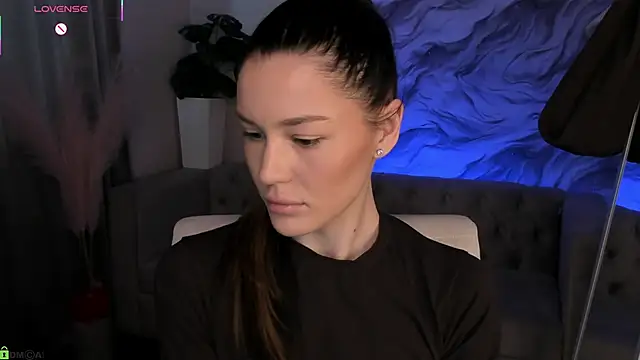 Aria Mila online show from 03.30.26