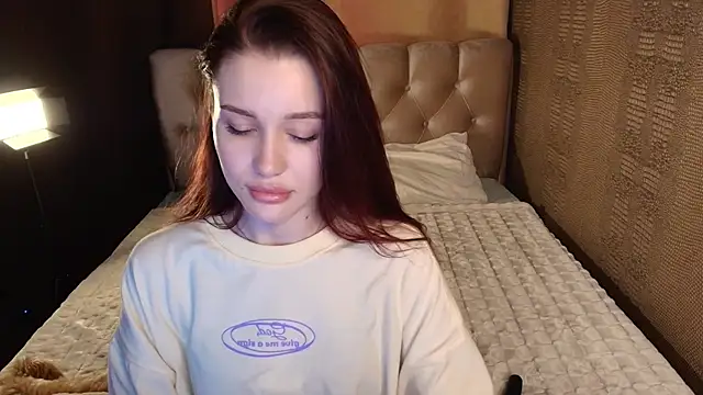 Snapshot of Aria_Mila chatting on 06.11.26 Aria Mila online show from 06.11.26