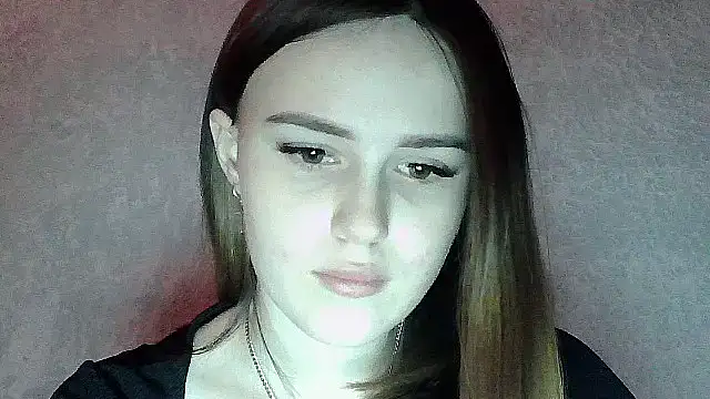 SweetLoraa online show from 12.19.25