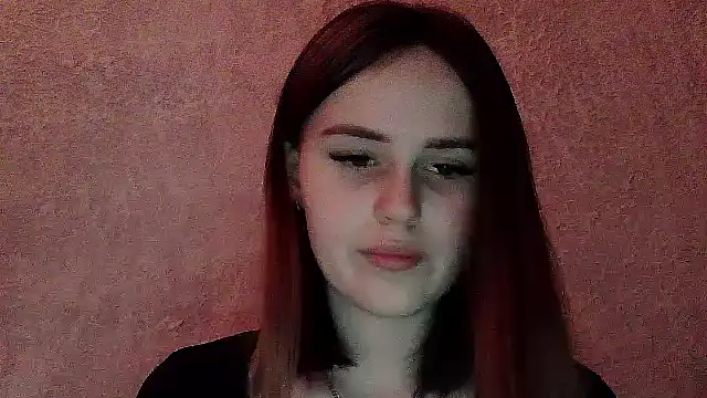 SweetLoraa online show from 12.19.25