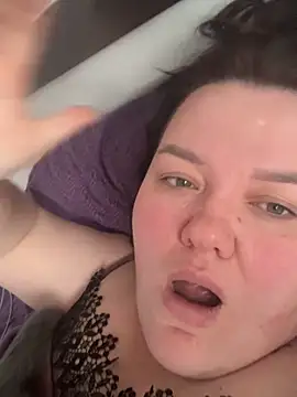 Snapshot of SunnyLeila2101 chatting on 11.28.25 SunnyLeila2101 online show from 11.28.25