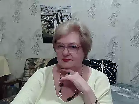 Snapshot of Renata62011 chatting on 04.18.26 Renata62011 online show from 04.18.26