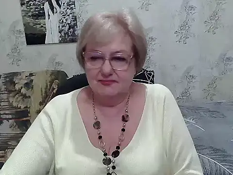 Snapshot of Renata62011 chatting on 04.20.26 Renata62011 online show from 04.20.26