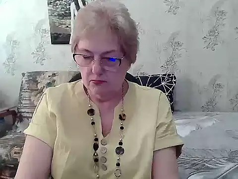 Snapshot of Renata62011 chatting on 05.15.26 Renata62011 online show from 05.15.26