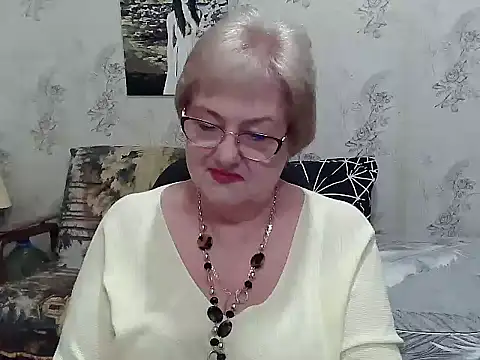 Snapshot of Renata62011 chatting on 05.17.26 Renata62011 online show from 05.17.26