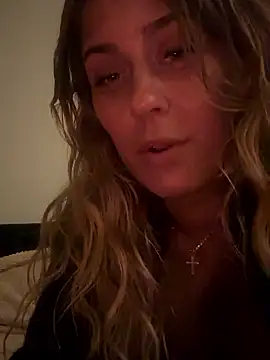 Snapshot of shokatt666 chatting on 01.10.26 shokatt666 online show from 01.10.26