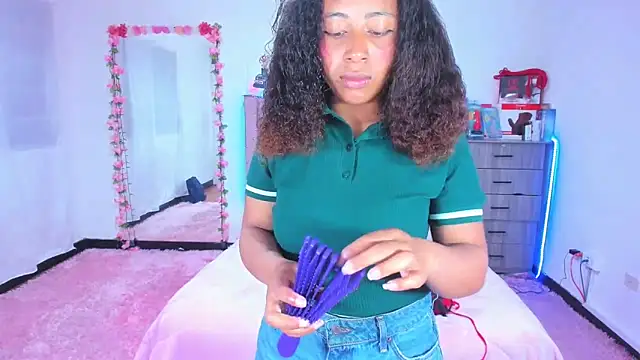 Snapshot of Gabi_Jhons_23 chatting on 09.24.25 Gabi Jhons 23 online show from 09.24.25