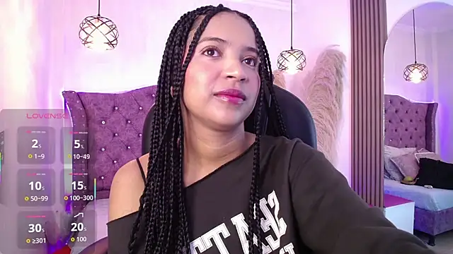 Snapshot of SophiaWalker_1 chatting on 11.11.25 SophiaWalker 1 online show from 11.11.25