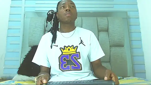 Snapshot of Black_Fire10 chatting on 09.18.25 Black Fire10 online show from 09.18.25