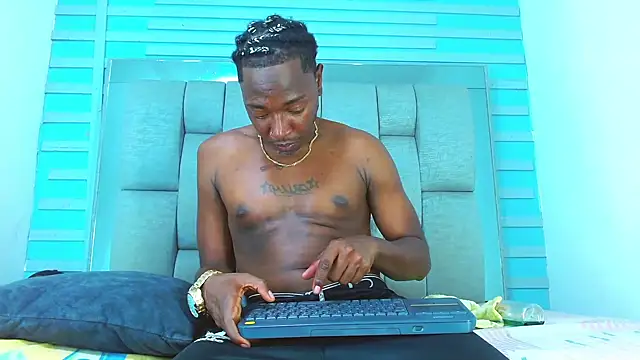 Snapshot of Black_Fire10 chatting on 11.11.25 Black Fire10 online show from 11.11.25