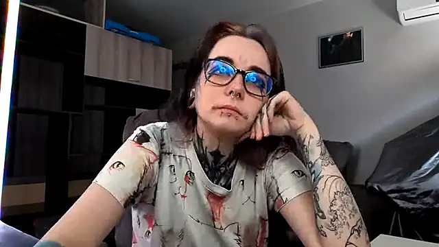 HighelikeGirl online show from 10.02.25