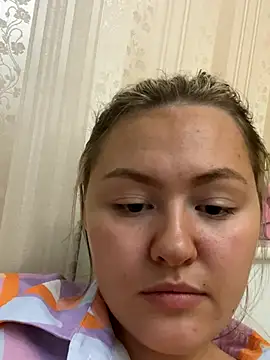 Snapshot of SunshineEmma chatting on 09.13.25 SunshineEmma online show from 09.13.25