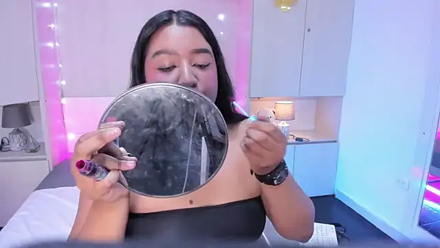 LilyWhitney online show from 12.17.25