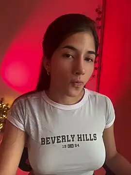 LauraCatalina online show from 12.20.25