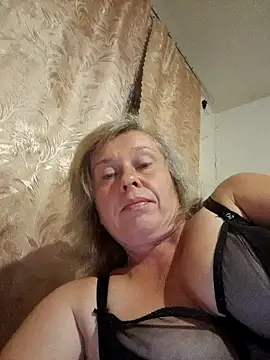 Snapshot of Catherine372311 chatting on 09.15.25 Catherine372311 online show from 09.15.25