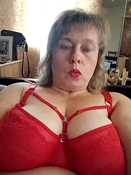 Snapshot of Catherine372311 chatting on 12.16.25 Catherine372311 online show from 12.16.25