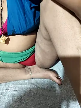 POOJACOUPLE online show from 11.18.25