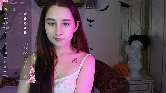 Snapshot of Eva_Maller chatting on 11.02.25 Eva Maller online show from 11.02.25