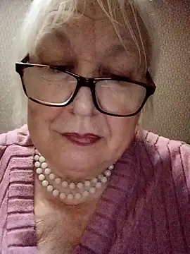 Alexia64231 online show from 11.15.25