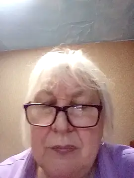 Snapshot of Alexia64231 chatting on 12.01.25 Alexia64231 online show from 12.01.25