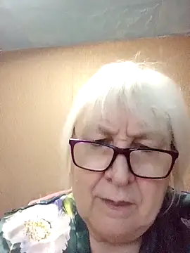 Snapshot of Alexia64231 chatting on 12.02.25 Alexia64231 online show from 12.02.25