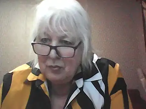 Snapshot of Alexia64231 chatting on 12.14.25 Alexia64231 online show from 12.14.25