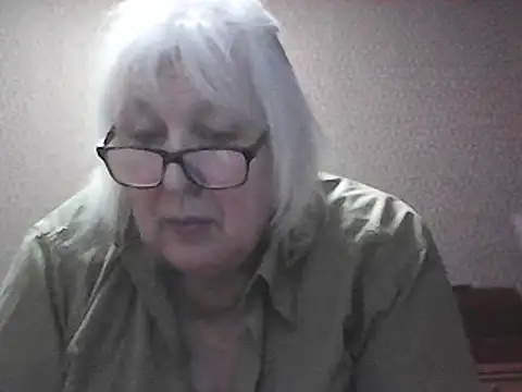 Snapshot of Alexia64231 chatting on 12.18.25 Alexia64231 online show from 12.18.25