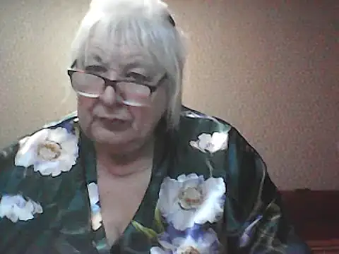 Snapshot of Alexia64231 chatting on 12.21.25 Alexia64231 online show from 12.21.25