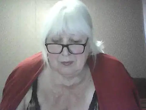 Snapshot of Alexia64231 chatting on 04.27.26 Alexia64231 online show from 04.27.26