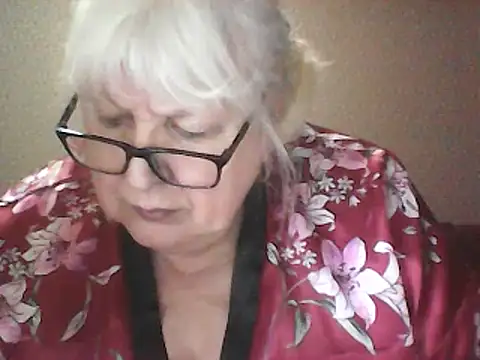 Snapshot of Alexia64231 chatting on 04.29.26 Alexia64231 online show from 04.29.26