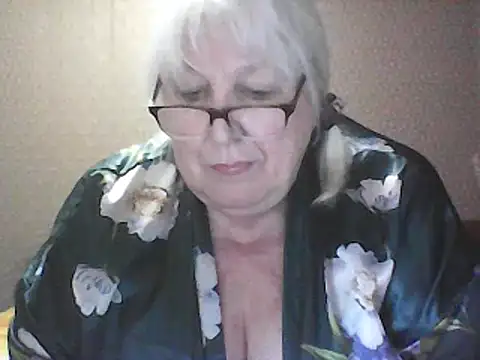 Snapshot of Alexia64231 chatting on 05.11.26 Alexia64231 online show from 05.11.26