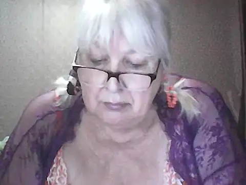 Snapshot of Alexia64231 chatting on 05.19.26 Alexia64231 online show from 05.19.26
