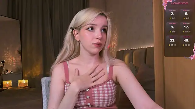 peachii meow online show from 09.11.25