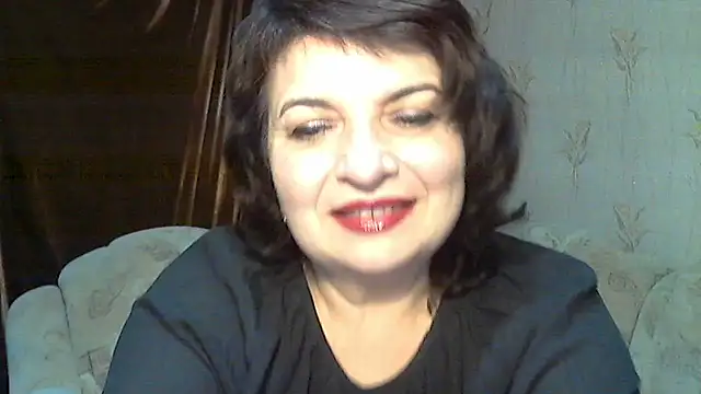 Snapshot of LedyNika chatting on 09.19.25 LedyNika online show from 09.19.25