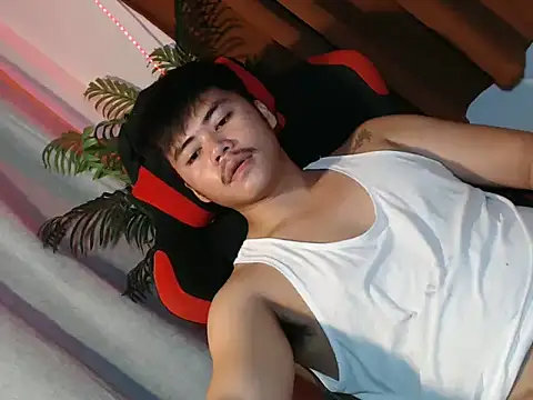 Snapshot of hot_emman chatting on 06.08.26 hot emman online show from 06.08.26