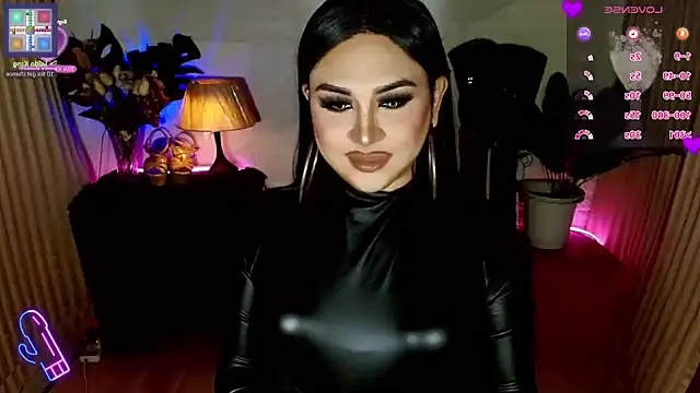 Snapshot of Pukesavurrat chatting on 11.13.25 Pukesavurrat online show from 11.13.25