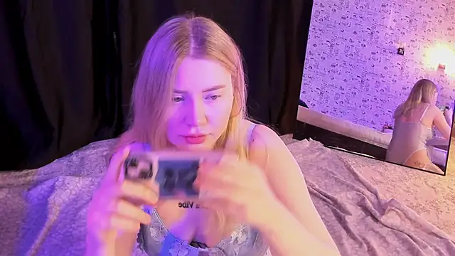 Lillie Berry online show from 11.15.25