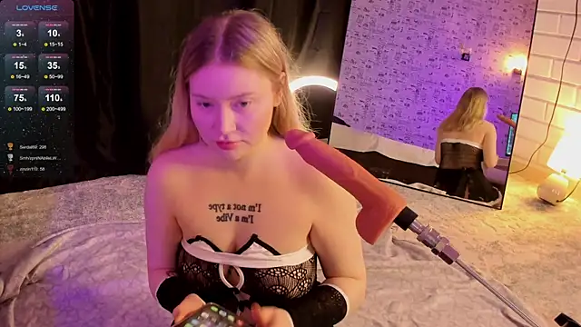 Lillie Berry online show from 12.04.25