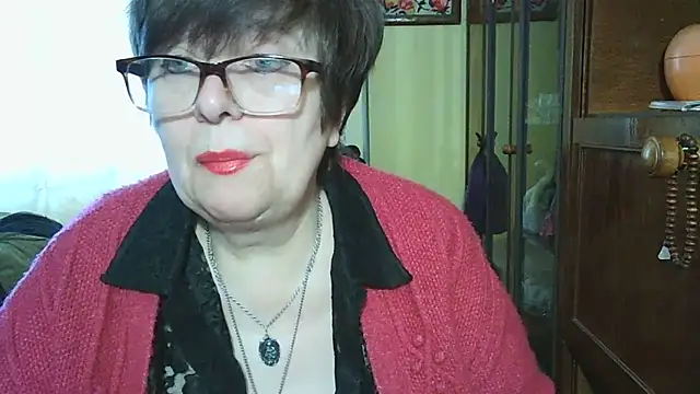 Snapshot of VeronicaGold511 chatting on 04.25.26 VeronicaGold511 online show from 04.25.26