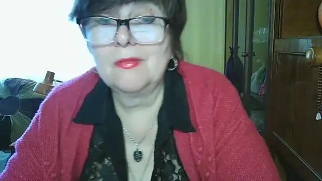 Snapshot of VeronicaGold511 chatting on 04.30.26 VeronicaGold511 online show from 04.30.26