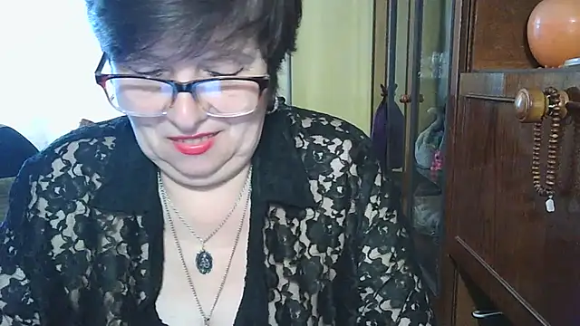 Snapshot of VeronicaGold511 chatting on 05.08.26 VeronicaGold511 online show from 05.08.26
