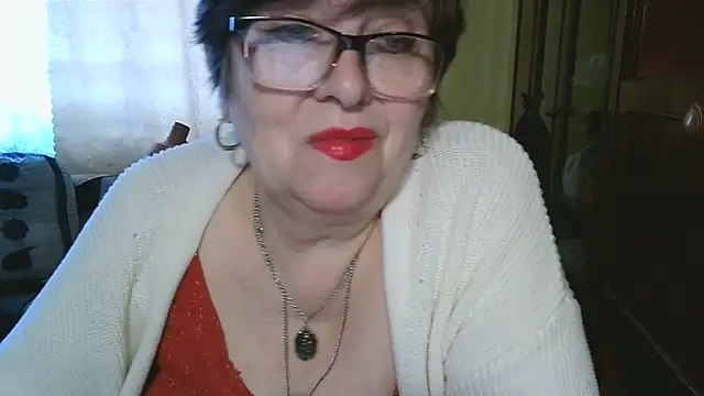 Snapshot of VeronicaGold511 chatting on 05.12.26 VeronicaGold511 online show from 05.12.26