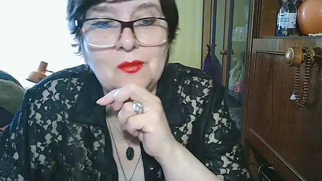 Snapshot of VeronicaGold511 chatting on 05.25.26 VeronicaGold511 online show from 05.25.26