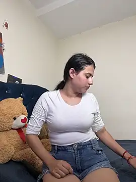 Snapshot of vikysexy283 chatting on 11.22.25 vikysexy283 online show from 11.22.25