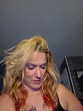 Snapshot of RhondaRump chatting on 05.28.26 RhondaRump online show from 05.28.26