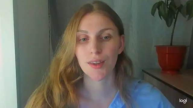 Snapshot of JuliaMuuun chatting on 05.31.26 JuliaMuuun online show from 05.31.26