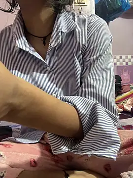 Snapshot of Sandhya_77 chatting on 04.12.26 Sandhya 77 online show from 04.12.26