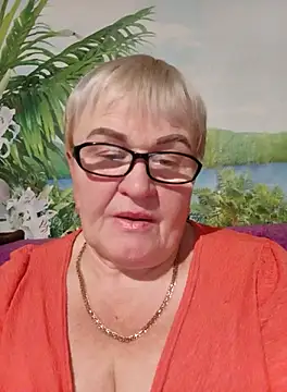 Snapshot of VioletSweet5566 chatting on 09.30.25 VioletSweet5566 online show from 09.30.25