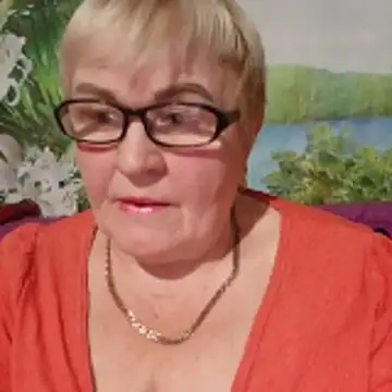 Snapshot of VioletSweet5566 chatting on 10.24.25 VioletSweet5566 online show from 10.24.25