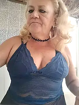 Snapshot of Belladama61 chatting on 02.21.26 Belladama61 online show from 02.21.26